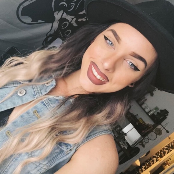 Whats happenin’? - Picture 1 of 4